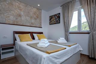 King's Landing - Hvar - 2