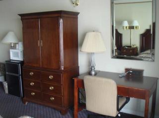 Harbor Base Inn - Newport - 1