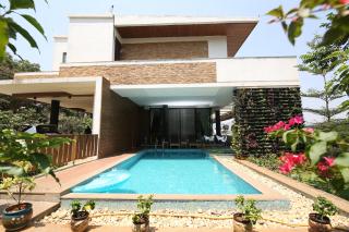 Villa 41 by StayVista - A chic retreat with a pool, poker table, and a theater room - Lonavla - 8