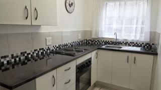 Sunshine Self Catering - Nelspruit - 5