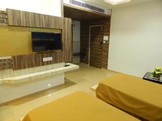 Hotel Aadhi - Mayiladuthurai - 1