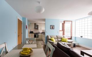 Spacious 2-Bedroom Apartment near O'Connell St - Dublin - 0