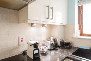 Spacious 2-Bedroom Apartment near O'Connell St - 3