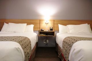 Microtel Casselman - 1