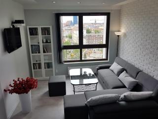 Lux Apartment Center - 9