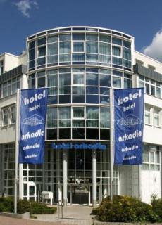 Hotel Arkadia - Friedrichsdorf - 0