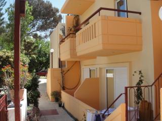 Leonidas Rooms - Platanias - 9
