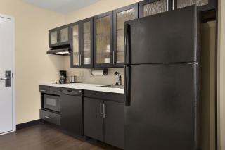 Candlewood Suites Vestal - Binghamton by IHG - Vestal - 2