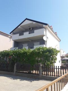 Apartmani Kuzmić - Vrsi - 0
