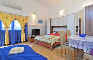 Apartments Đino 1374 - Pula - 4