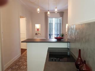 Vintage Vieux-Port Apartment - 8