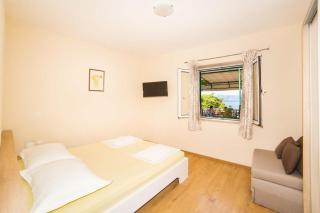 Apartments by the sea Gradac, Makarska - 6886 - 6