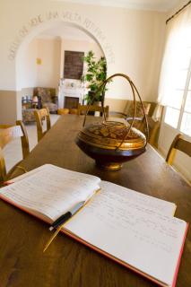 A l'ombre du clocher - 1