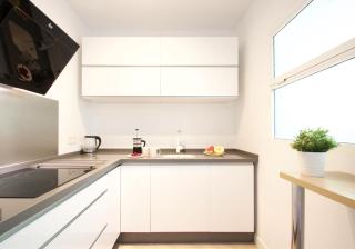 Hip & Cozy 2 room apt - 4