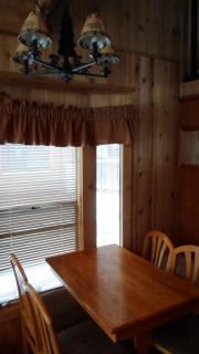 Cedar Pines Resort - 3