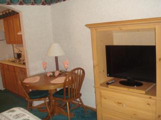 Townhouse Inn & Suites Omaha - Omaha - 4