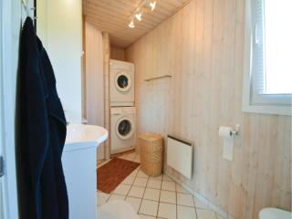 Two-Bedroom Holiday Home In Tarm - Tarm - 3