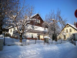 Apartment Red Tree - 4