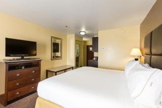 Holiday Inn Express Hotel & Suites Hinesville by IHG - Hinesville - 3
