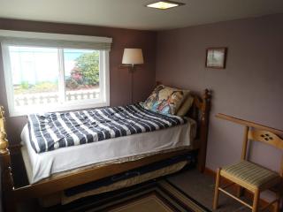 Historic 1920s Cabin - Long Beach - 4
