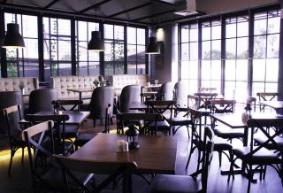 Maple Hotel Grogol - 1