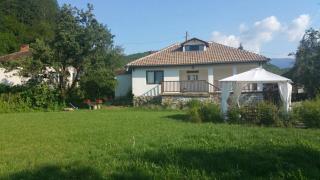 Smart and Cozy Nature House - 4