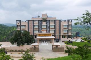 Namoka Mount Valley Resort - Hill Views & Veg Only - 3
