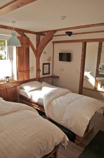 Birchwood Guest Lodge - 3
