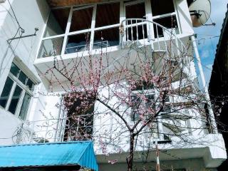 Small room for two in private villa - 3