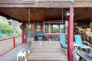 The Creekside Cabin - 8