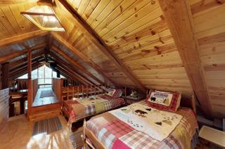 The Creekside Cabin - Cascade - 4