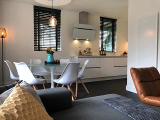 De Lindenburg met privé hottub, sunshower, sauna, grote tuin met weidezicht en vrije ligging, 6-persoons - 2