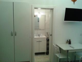 Studio apartments Ana & Mia - 3