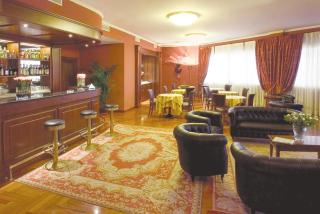 Hotel Maxim - 8