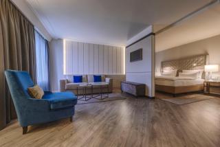 Clayton Hotel Düsseldorf City Centre - Düsseldorf - 8