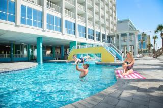 Crown Reef Beach Resort and Waterpark - Myrtle Beach - 1