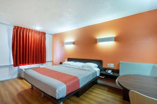 Motel 6-Houston, TX - East - Houston - 6