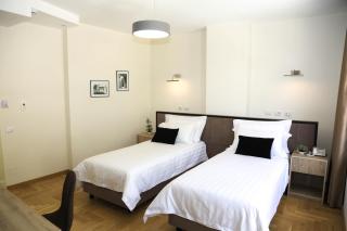 Mervin Hotel - 1
