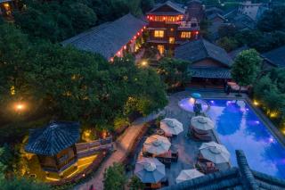 Yangshuo Ancient Garden Boutique Hotel-English speaking team&Swimming pool&Activities organized&Free pick up from Airport or TS over 4 nights - 1