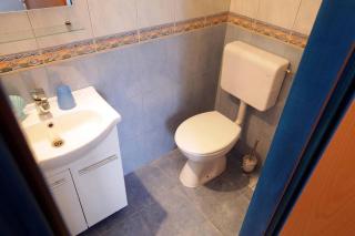 Apartments by the sea Podgora, Makarska - 13216 - 2