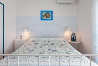 Apartments by the sea Podgora, Makarska - 13216 - 1