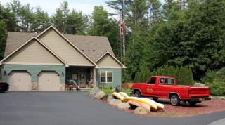 Hide-A-Way Waterfront Cottages - 7