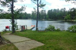 Hide-A-Way Waterfront Cottages - Lake Luzerne - 6
