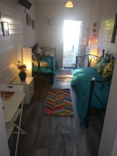 Private Studio Extension with Bathroom and Kitchen - London - 9