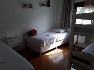 Casa Beatles Hostel Bauru - Bauru - 4
