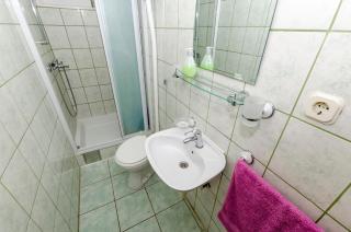 Apartments Dinko - Gdinj - 5