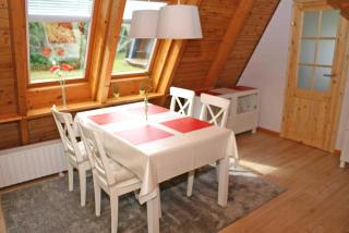 Zeltdachhaus mit moderner Ausstattung - 3