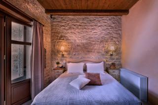 Petra & Fos Boutique Hotel & Spa - Neon Oitilon - 2