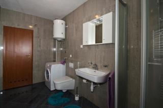 Rooms Leda - Vrlika - 1
