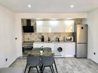 Levante Apartment by Albir Proper Properties - Albir - 0
